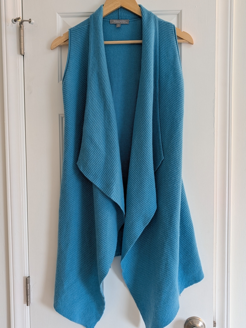 Neiman Marcus Cashmere Collection Sleevless Cardigan - teal blue office business